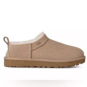 UGG Women's  Classic Micro Boots new in box! Size 7 authentic !!!